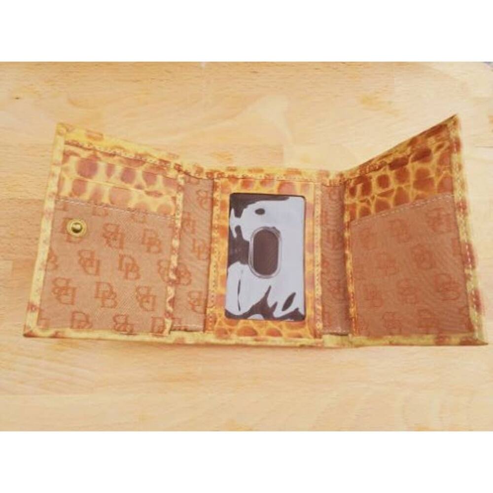Dooney Bourke Alligator Leather Trifold Wallet Card Holder 3.5x4.5 Classic
